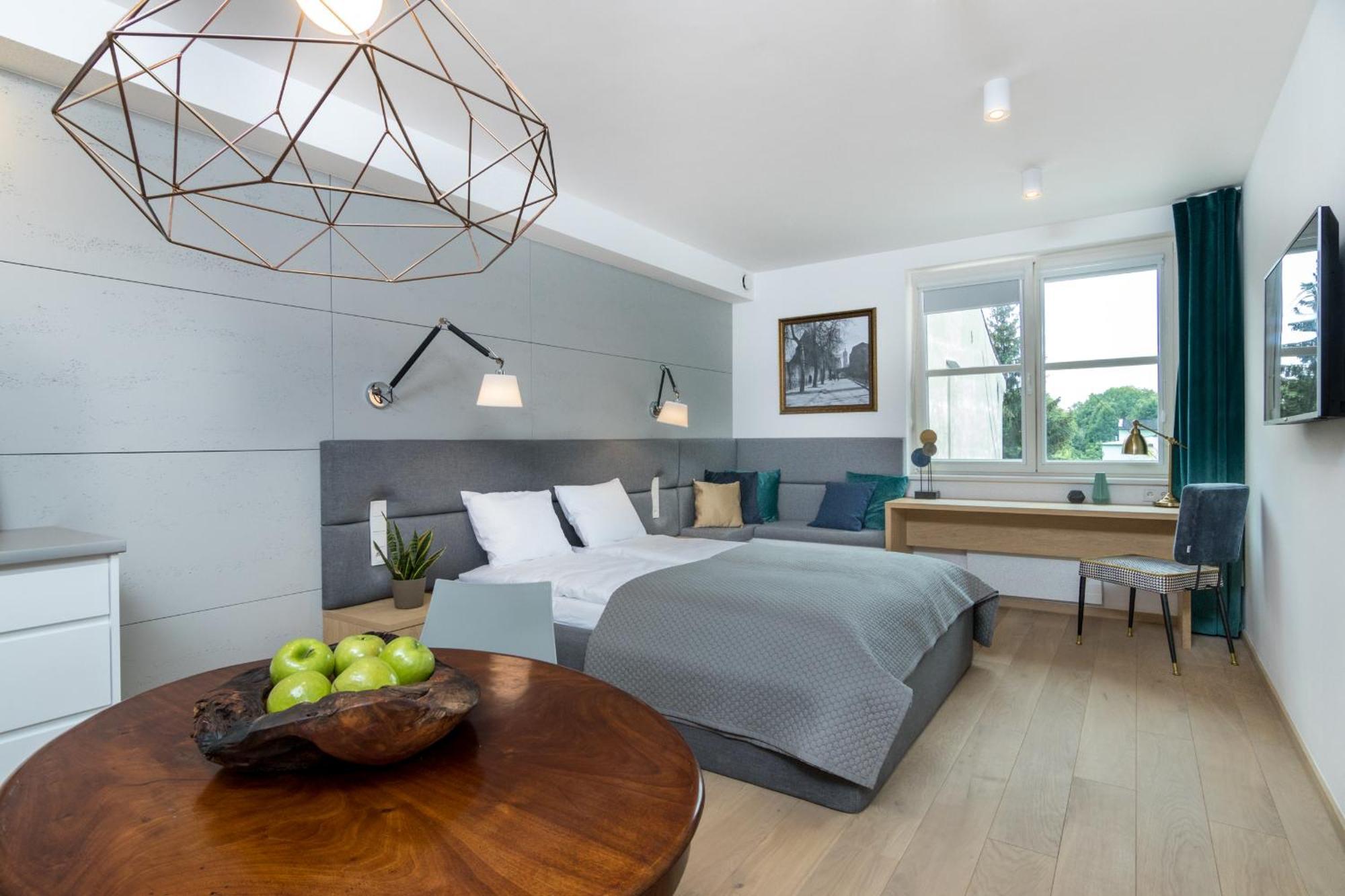 Old Town Premium Queen'S Apartments Krakow Room photo